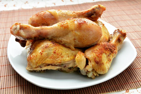 Ψημένο Κοτόπουλο Πόδια Ένα Πιάτο — Φωτογραφία Αρχείου