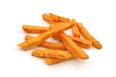 Beyaz arka planda patates kızartması.