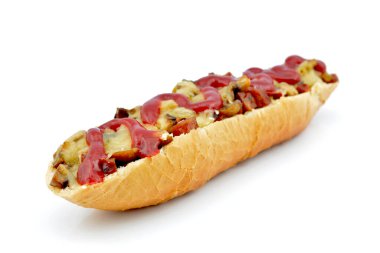 beyaz zemin üzerinde güveç