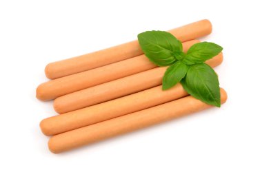 Beyaz arkaplanda sosisliler