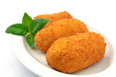 Devolay pirzolaları beyaz arkaplanda izole edildi