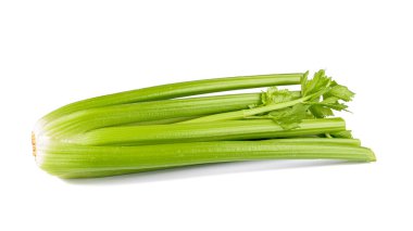 Beyaz arkaplanda kereviz