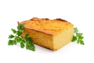 Beyaz arkaplanda kereviz ezmesi