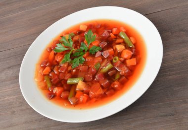 Pancarlı ev yapımı sebze çorbası.