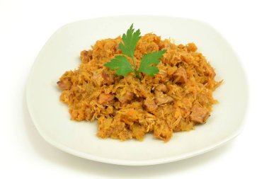 Tabakta lahana turşusu yahnisi