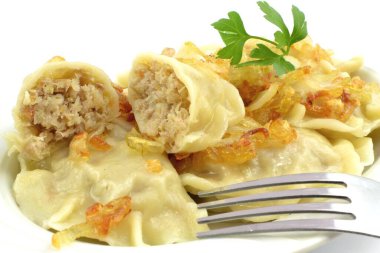 Lahana ve etli börek.