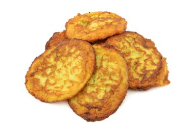 Beyaz bir arka plan üzerinde patates Pancakes