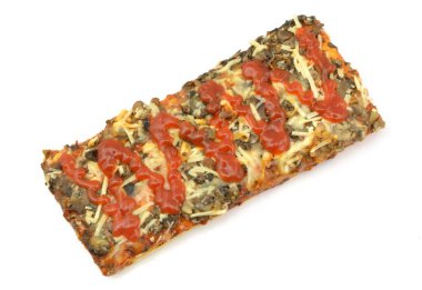 beyaz zemin üzerinde güveç