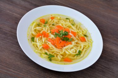 Erişte ve havuçlu çorba.