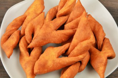 angel wings on a plate