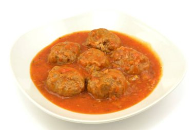 Domates soslu kıymalı köfte.
