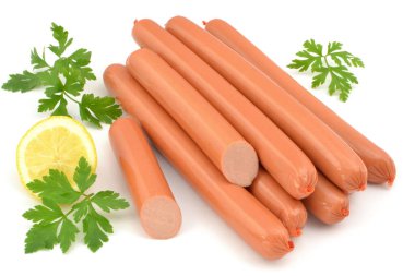 Beyaz arkaplanda sosisliler