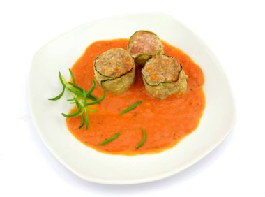 minced meat rolls wrapped in zucchini