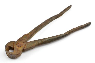 Beyaz arkaplanda eski pense