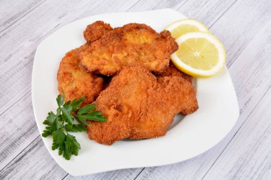 Tabakta domuz pirzolası