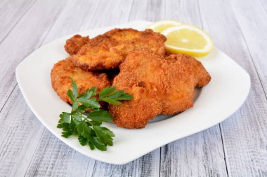 Tabakta domuz pirzolası