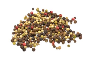 Beyaz arkaplanda biber