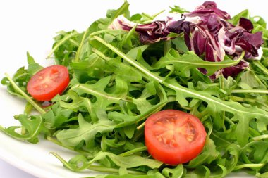 radicchio and arugula with tomato