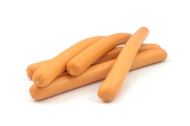 Beyaz arkaplanda sosisliler