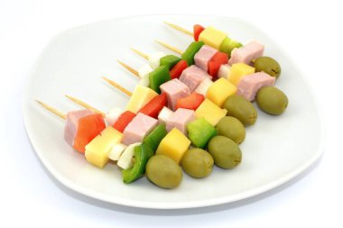 Atıştırmalık beyaz arkaplanda izole edildi