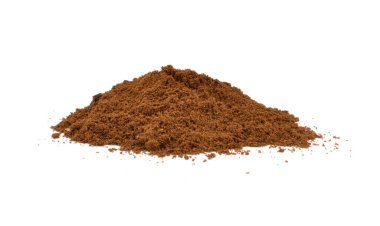 Beyaz bir arka plan üzerinde çekilmiş kahve