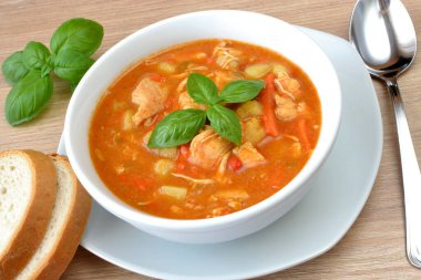 Bir kase de gulaş çorbası