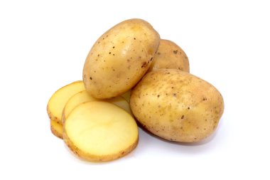 Beyaz arka planda patatesler