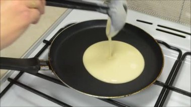 Ev yapımı krep kızartma yöntemi