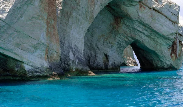 蓝色洞穴 目的地 受欢迎 假日白色 希腊岛屿 — 图库照片