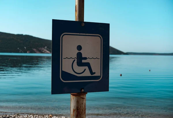 Strandzugang Für Menschen Mit Behinderungen Schild Der Meeresküste Speziell Ausgestatteter — Stockfoto