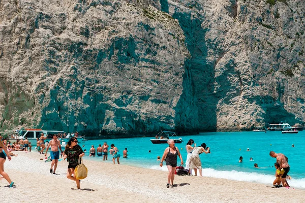 2022年6月16日 希腊爱奥尼亚的Zakynthos岛 著名旅游胜地纳瓦吉奥湾迷人的沙滩 蓝色的大海 阳光灿烂的下午 — 图库照片