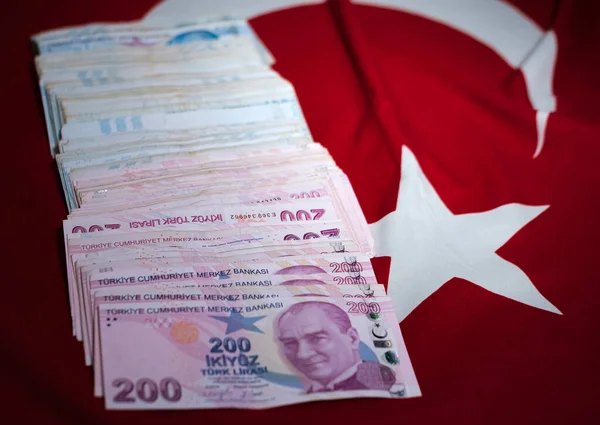 2015 Turkey July 2023 Turkish Liras National Red Flag Pile 스톡 이미지