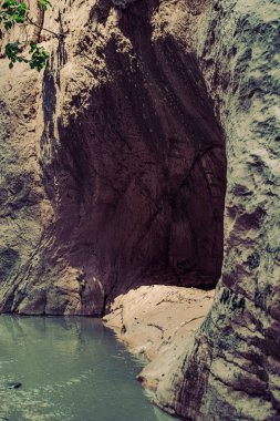 Türkiye 'deki Kanyon içindeki jeolojik doğal katmanlar Saklikent Milli Parkı