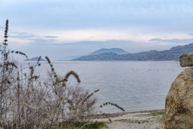 Mugla 'daki Bafa Gölü çevresinde inanılmaz volkanik kaya oluşumları, hindi