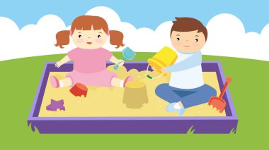 Çocukları olan mutlu bir aile bankta oturup kitap okuyor.