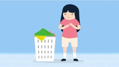 Çamaşırları olan plastik kutulu kadın. 