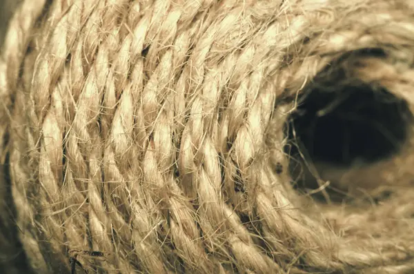 Bir saman yığınını kapat