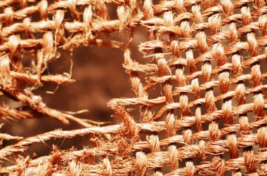 Sepette bir sürü altın tel var.