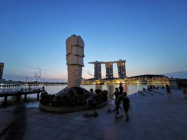 Marina Körfezi 'nde Merlion Singapur