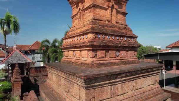 인도네시아의 2022 모스크는 쿠두스에 송고의 역사적 유물이다 양식은 힌두교와 이슬람교 — 비디오