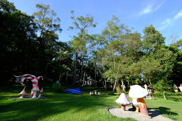 Bela Vista Parque Com Esculturas Para Crianças — Fotografia de Stock
