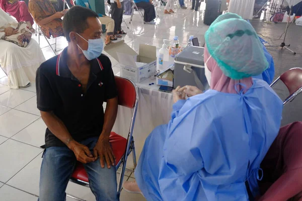 Yogya Ινδονησία Σεπτεμβρίου 2021 Εμβολιασμός Covid Στη Γιογκιακάρτα Εµβολιασµός Αυτός — Φωτογραφία Αρχείου