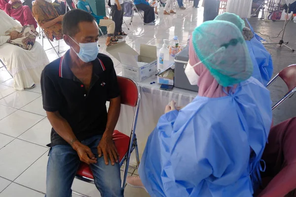 Yogya Ινδονησία Σεπτεμβρίου 2021 Εμβολιασμός Covid Στη Γιογκιακάρτα Εµβολιασµός Αυτός — Φωτογραφία Αρχείου