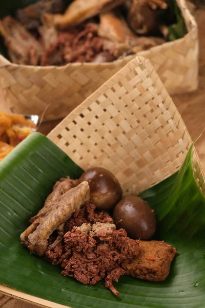 Gudeg Krecek Alimento Tradicional Yogyakarta Hecho Jaca Joven Huevo Pollo — Foto de Stock