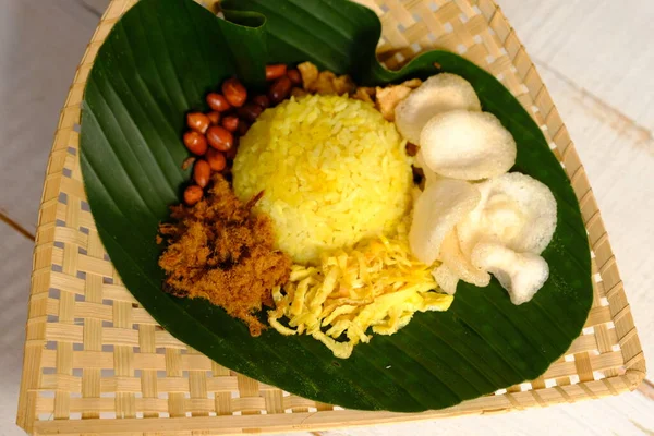 Nasi Kuning Indonesian Tradiotional Yellow Rice Made Turmeric Coconut Milk — Stock Photo, Image