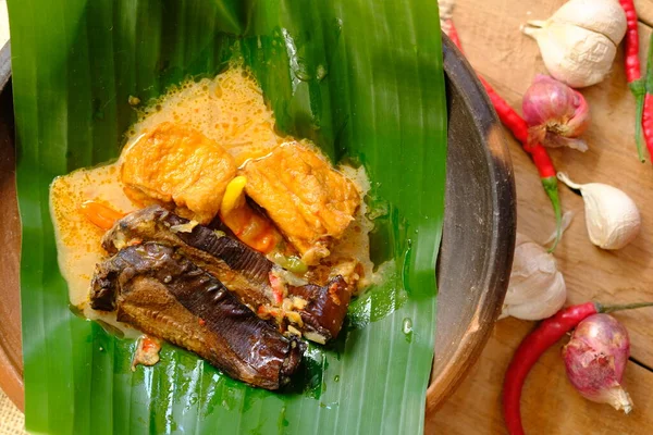 Mangut Ikan Asap Een Traditionele Indonesische Keuken Gemaakt Van Gerookte — Stockfoto