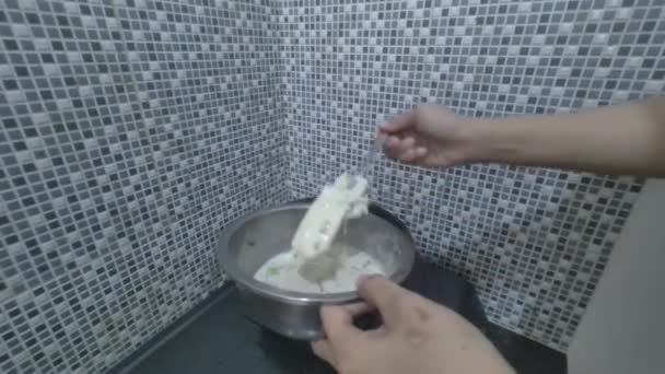 Gotowanie Mąki Powłoki Smażone Tempeh Tradycyjna Indonezyjska Żywność Wyprodukowana Sfermentowanej — Wideo stockowe