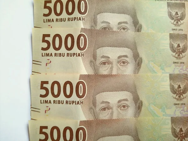 Indonesische Rupiah Valuta Witte Achtergrond Vijfduizend Roepia — Stockfoto