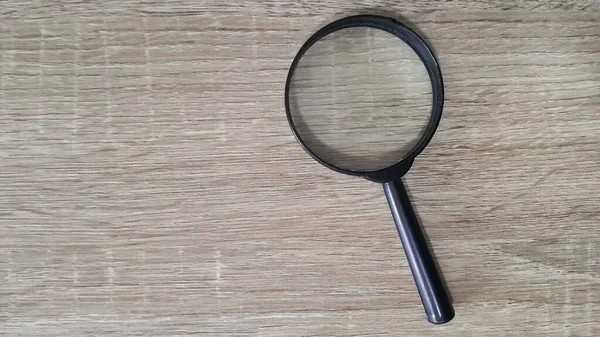 Magnifying Glass Wooden Background — Stock Photo, Image