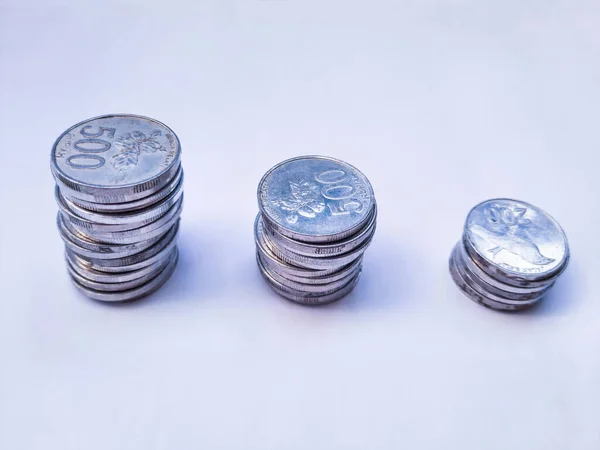 Monedas Apiladas Rupia Sobre Fondo Blanco —  Fotos de Stock